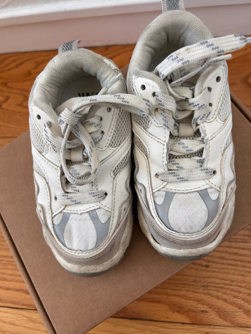 Zara Toddler Kids White & Gray Athletic Sneakers Chunky Size 26 US Size 9-9.5